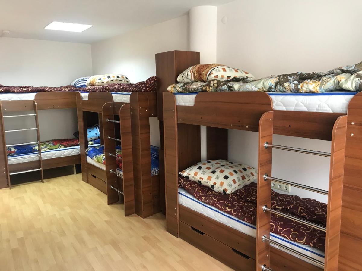 Міни-Хостел Родинного Типу Dubai 우주고로트 외부 사진